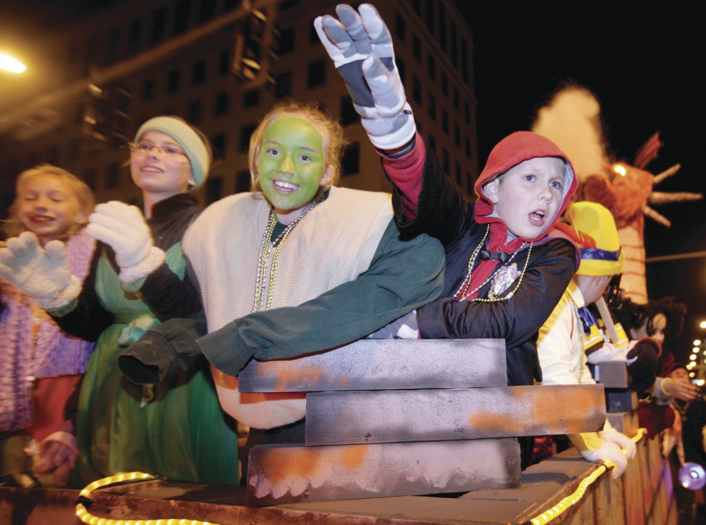 Halloween parade HALLOWEEN_PARADE_02_CC_00008547A